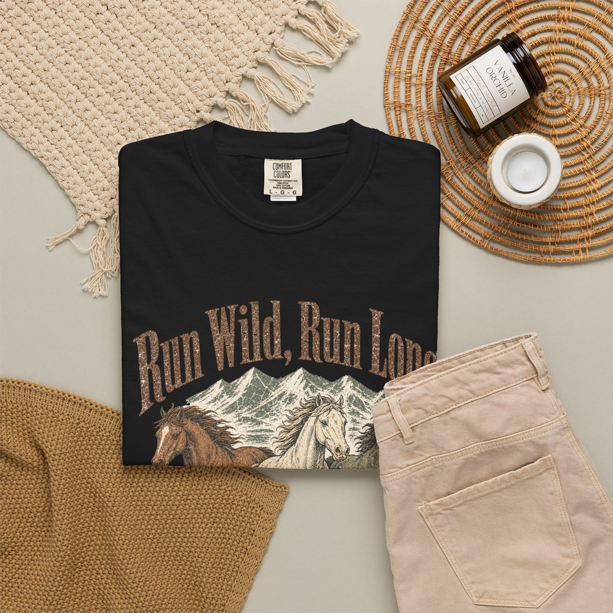 Run Wild Run Long T-shirt - Black - Flat Lay