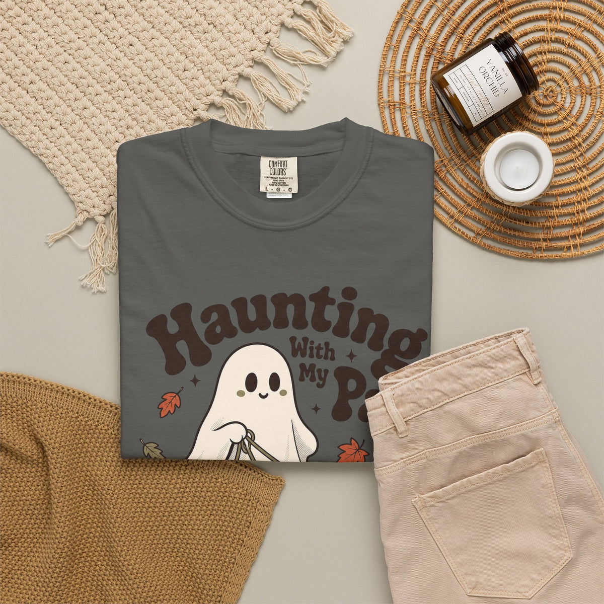 Haunting With My Pack T-shirt - Pepper - flat lay