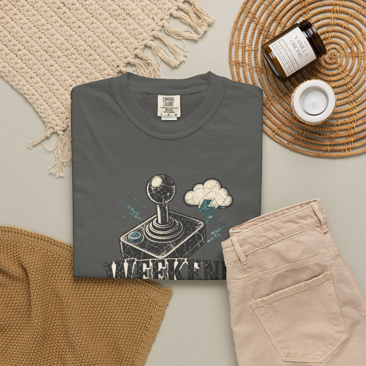 Weekend Forecast 100% Gaming T-shirt - Pepper - Flat Lay