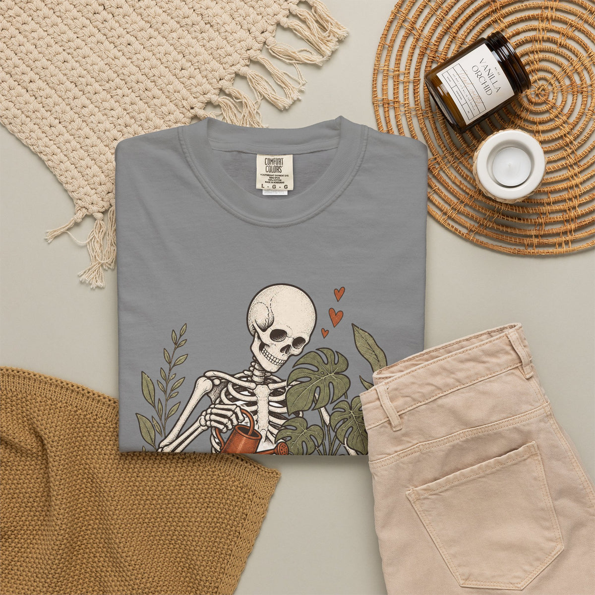 Growing Through It T-shirt - Grey - flat lay