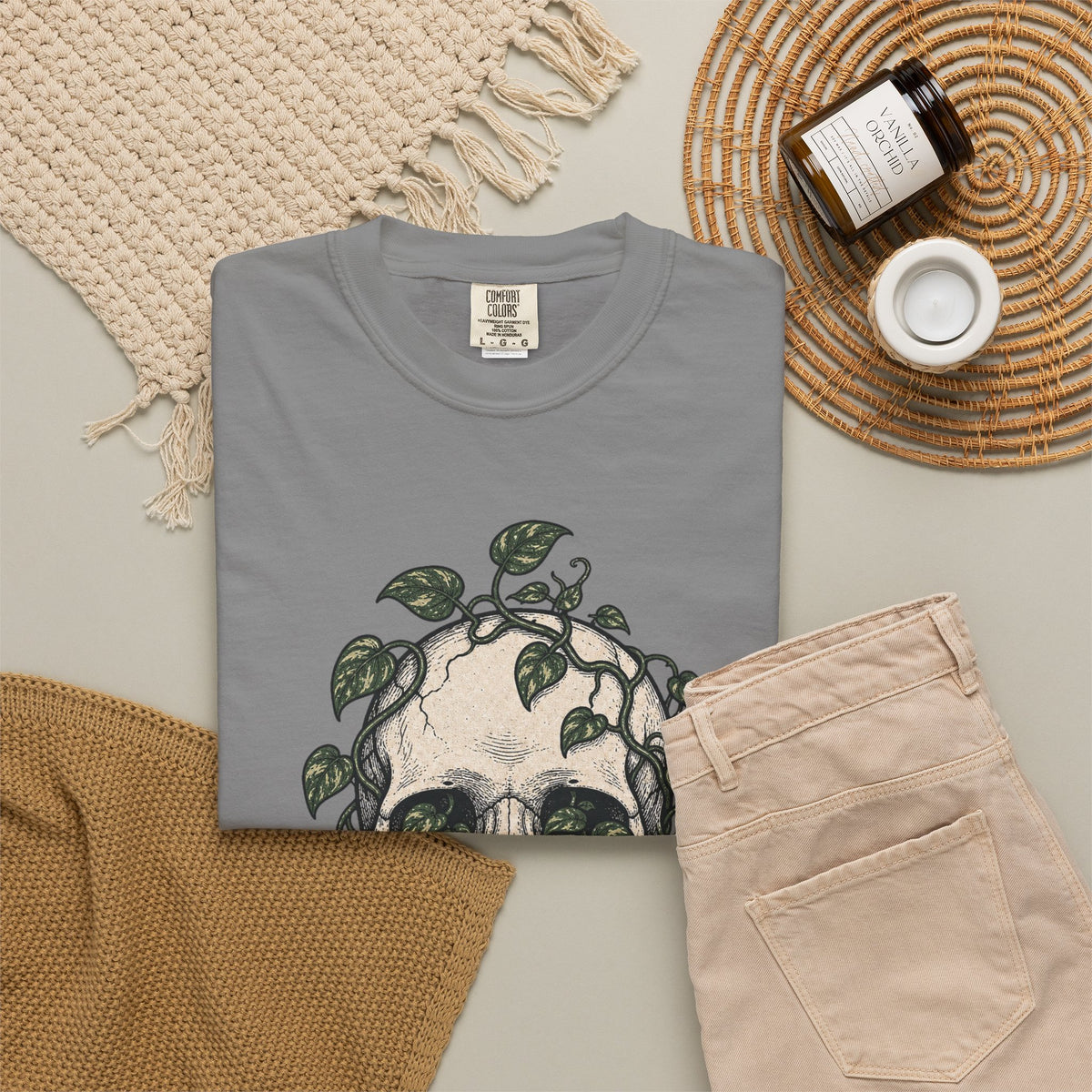 Skull with Ivy Leaves T-shirt - Grey - flat lay alt