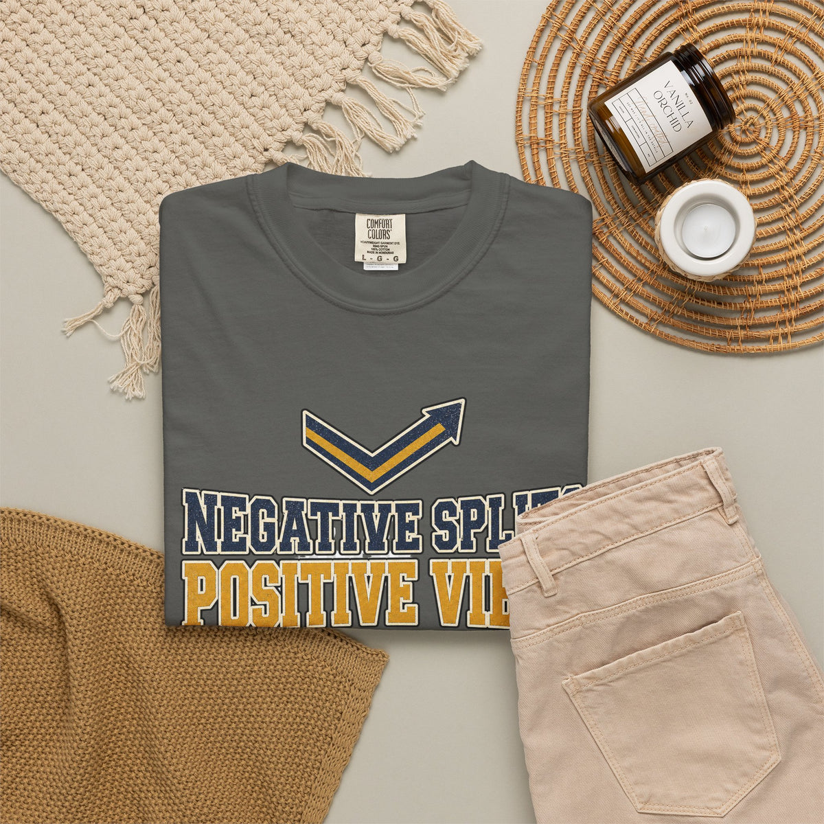 Negative Splits Positive Vibes T-shirt - Pepper - Flat Lay
