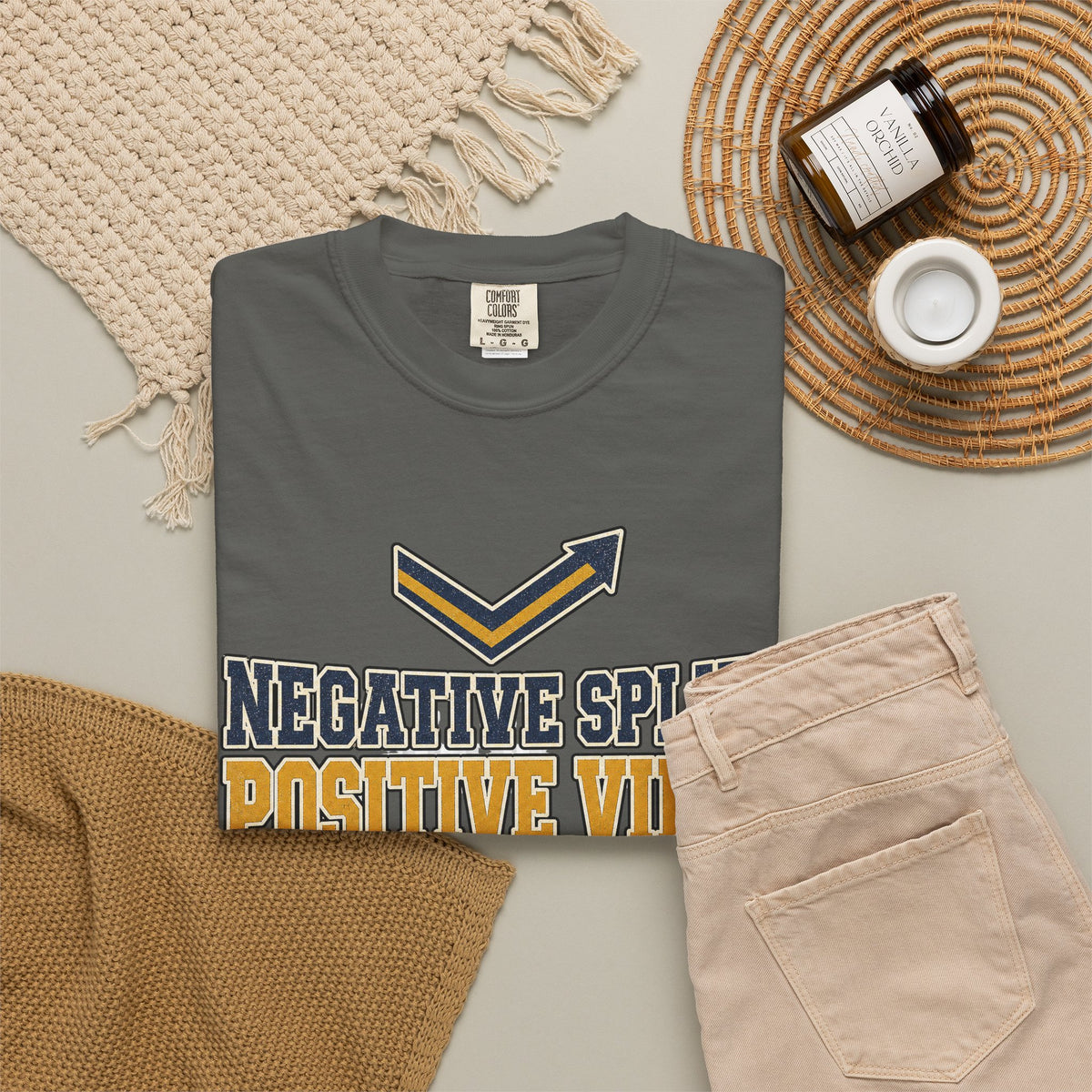 Negative Splits Positive Vibes T-shirt - Pepper - Flat Lay